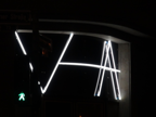Neonzeichen für Venus&Apoll, Worringer Platz, Düsseldorf